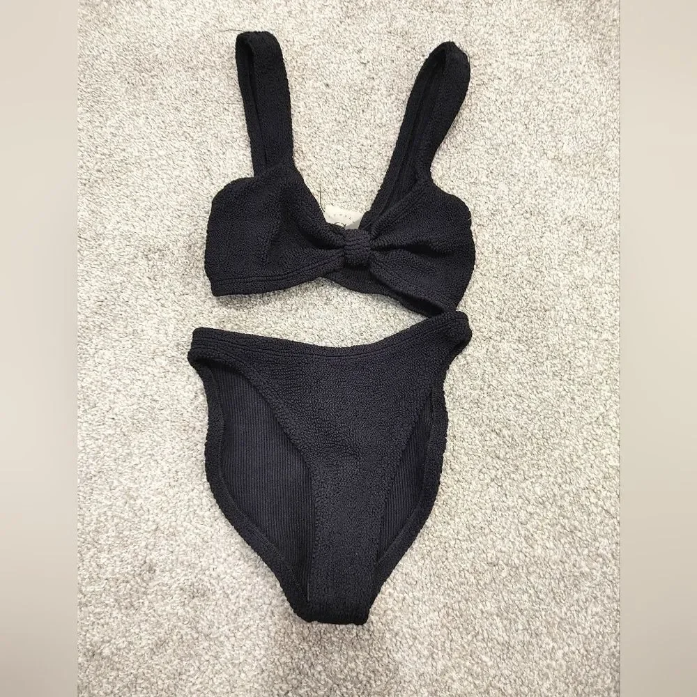 HUNZA G Bonnie Metallic Seersucker Bikini Black Textured Swimwear One-Size